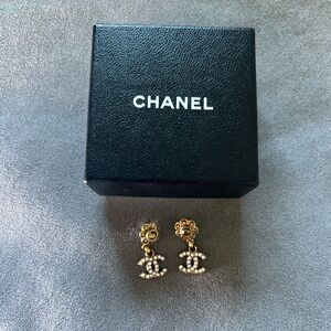 VINTAGE CHANEL EARNINGS with ORIGINAL BOX. ( they don’t make these anymore ) 🤍